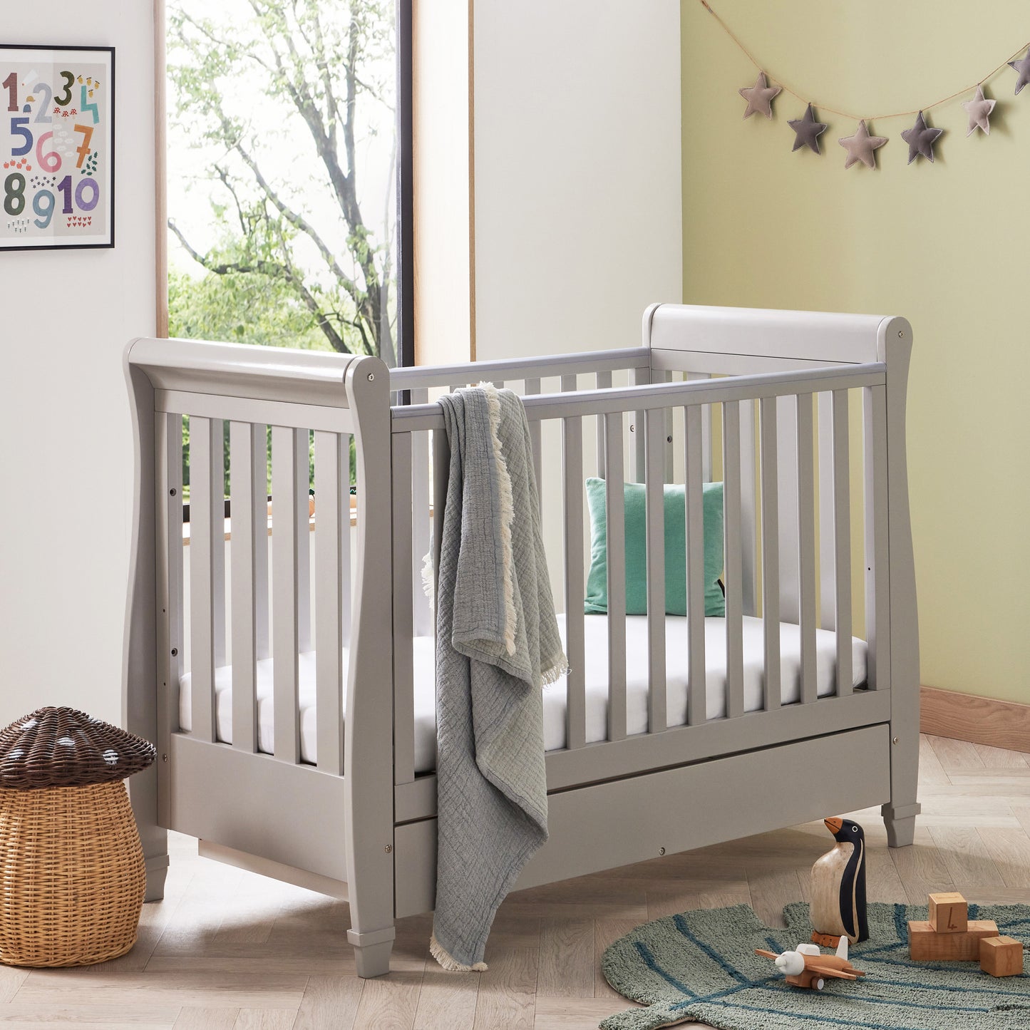 Babymore Eva 2 Piece Nursery Room Furniture Set